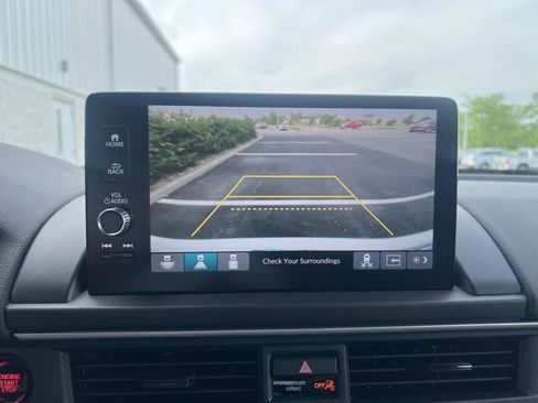 Certified 2024 Honda Pilot Touring image 6