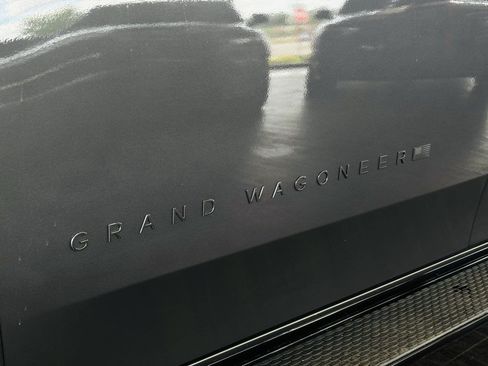 Used 2026 Jeep Grand Wagoneer L Limited w/ 8-Passenger Seating Package AWD/4WD image 19