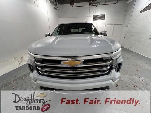 New 2026 Chevrolet Silverado 1500 High Country w/ High Country Premium Package AWD/4WD image 2
