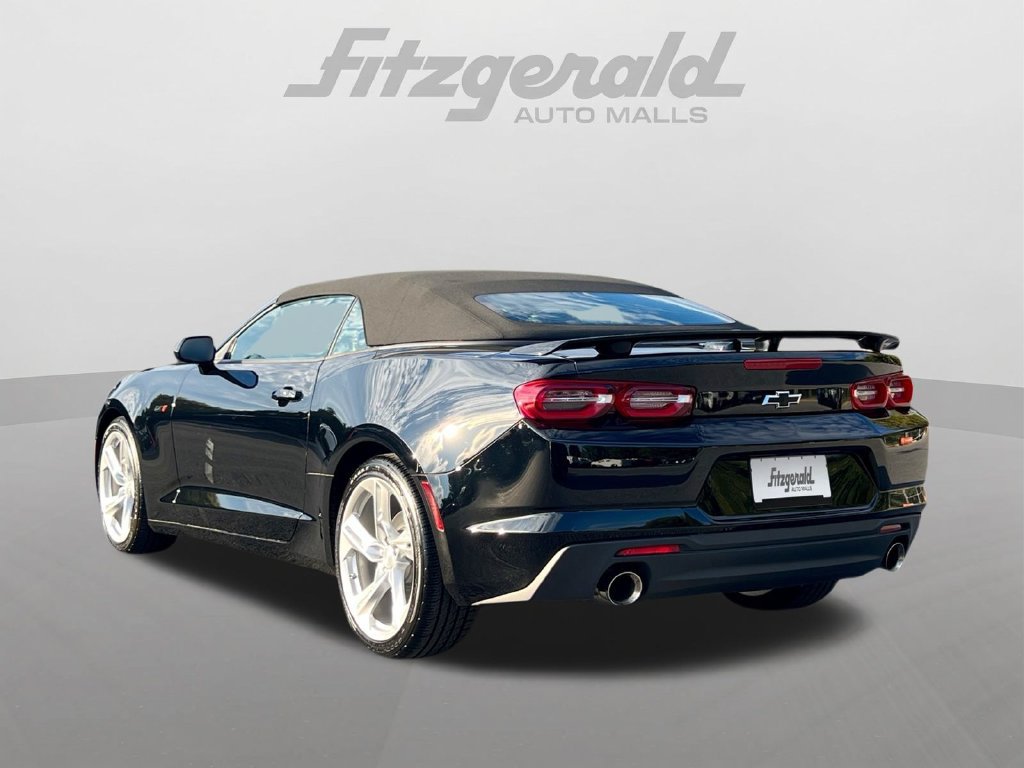 Used 2023 Chevrolet Camaro LT w/ Technology Package RWD image 17