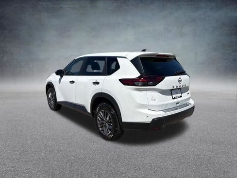 Used 2024 Nissan Rogue S AWD/4WD image 8