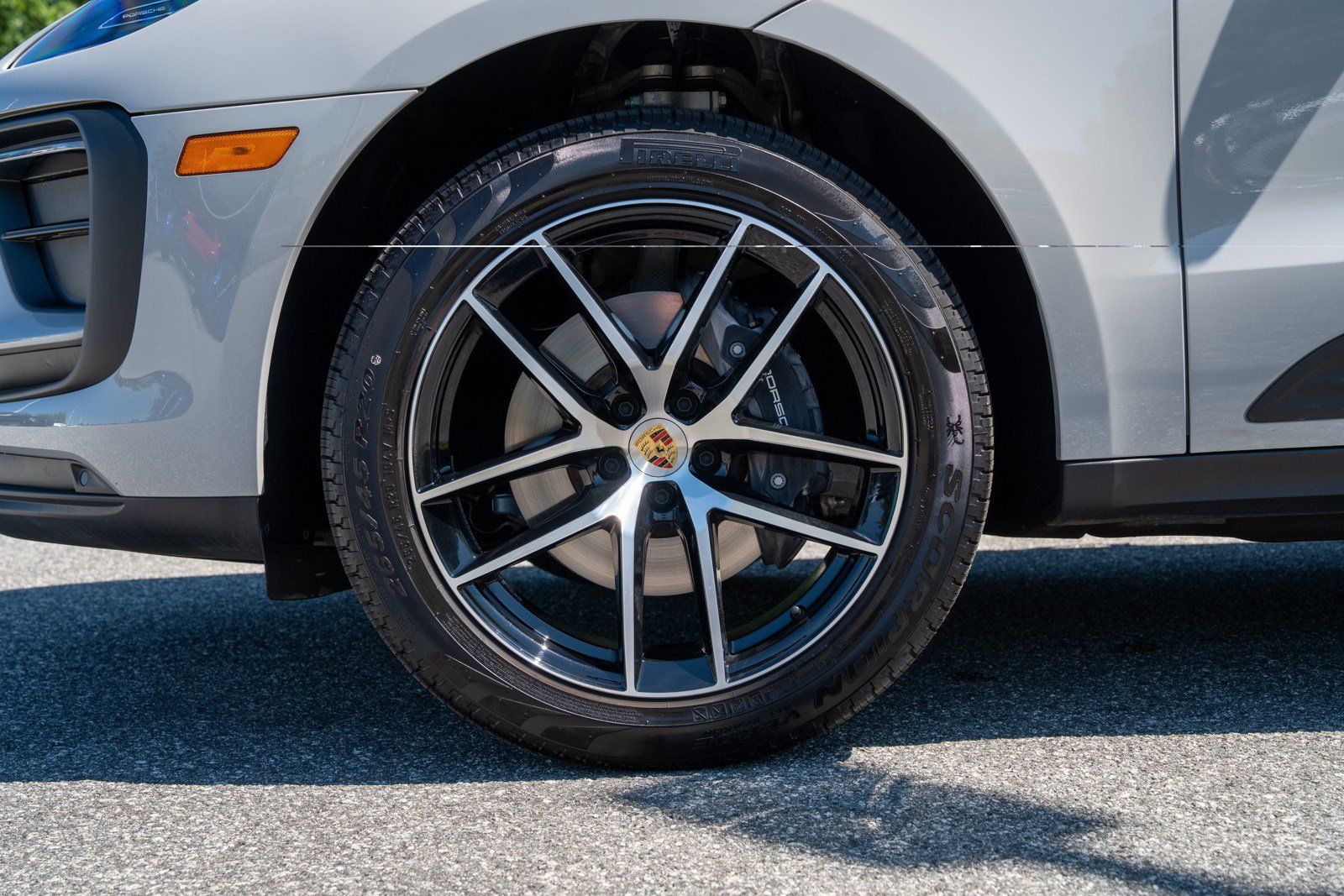 Certified 2026 Porsche Macan AWD/4WD image 11