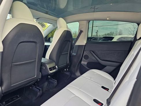 Used 2024 Tesla Model Y Performance AWD/4WD image 22