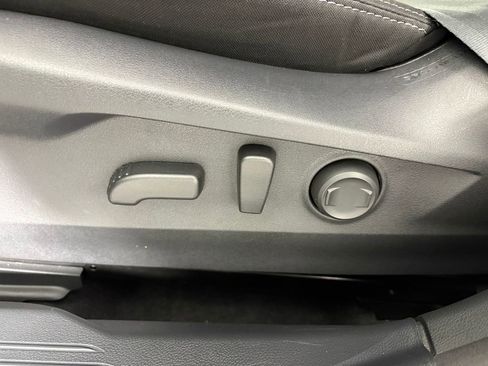 Used 2023 Subaru Outback Premium AWD/4WD image 14