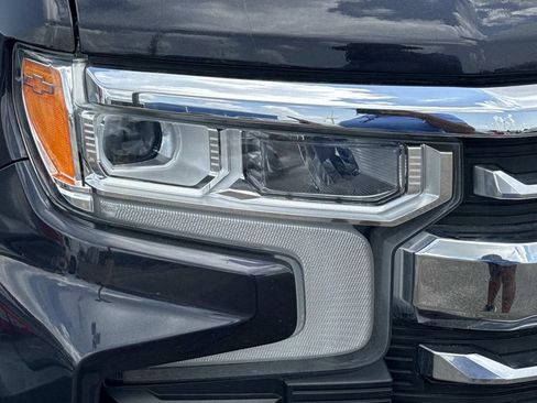 Used 2022 Chevrolet Silverado 1500 LTZ RWD image 4