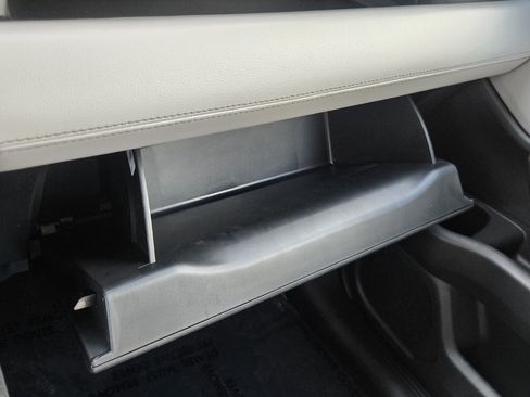 Used 2025 Honda Pilot Touring image 24