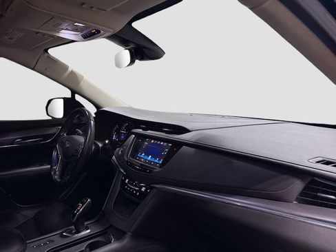 Used 2019 Cadillac XT5 Luxury AWD/4WD image 29