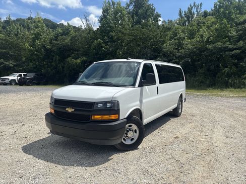 Used 2024 Chevrolet Express 3500 LS RWD image 1