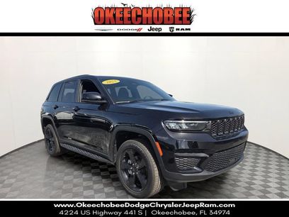 Used 2025 Jeep Grand Cherokee Altitude