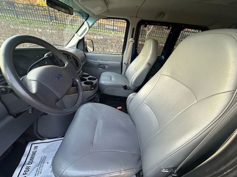 Used 2008 Ford E-350 and Econoline 350 XLT image 17