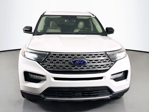 Used 2020 Ford Explorer Limited RWD image 2