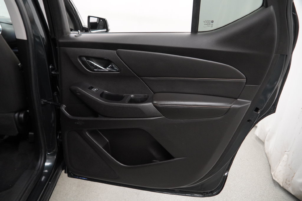 Used 2018 Chevrolet Traverse LT AWD/4WD image 38