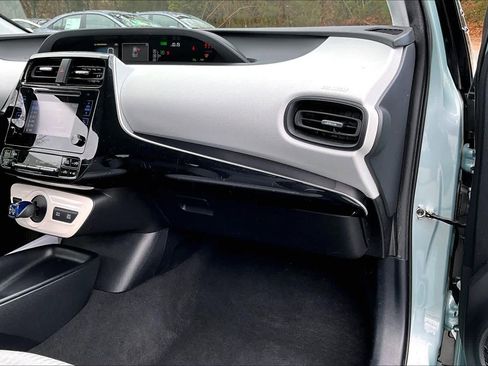 Used 2018 Toyota Prius Two image 17