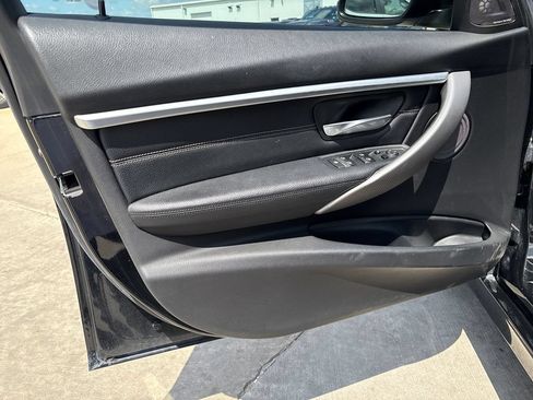 Used 2018 BMW 330i xDrive Sedan AWD/4WD image 18