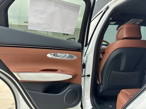 New 2026 Genesis GV70 2.5T Advanced AWD/4WD image 10
