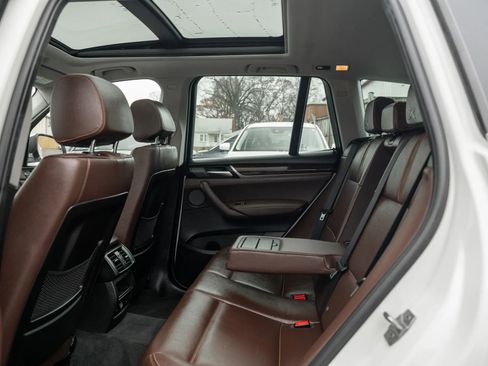 Used 2017 BMW X3 xDrive35i image 9