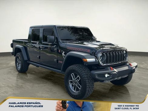 Used 2025 Jeep Gladiator Mojave w/ Safety Group image 9