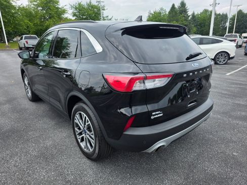 Certified 2022 Ford Escape SEL AWD/4WD image 3