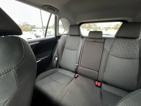 Used 2025 Toyota RAV4 XLE image 40