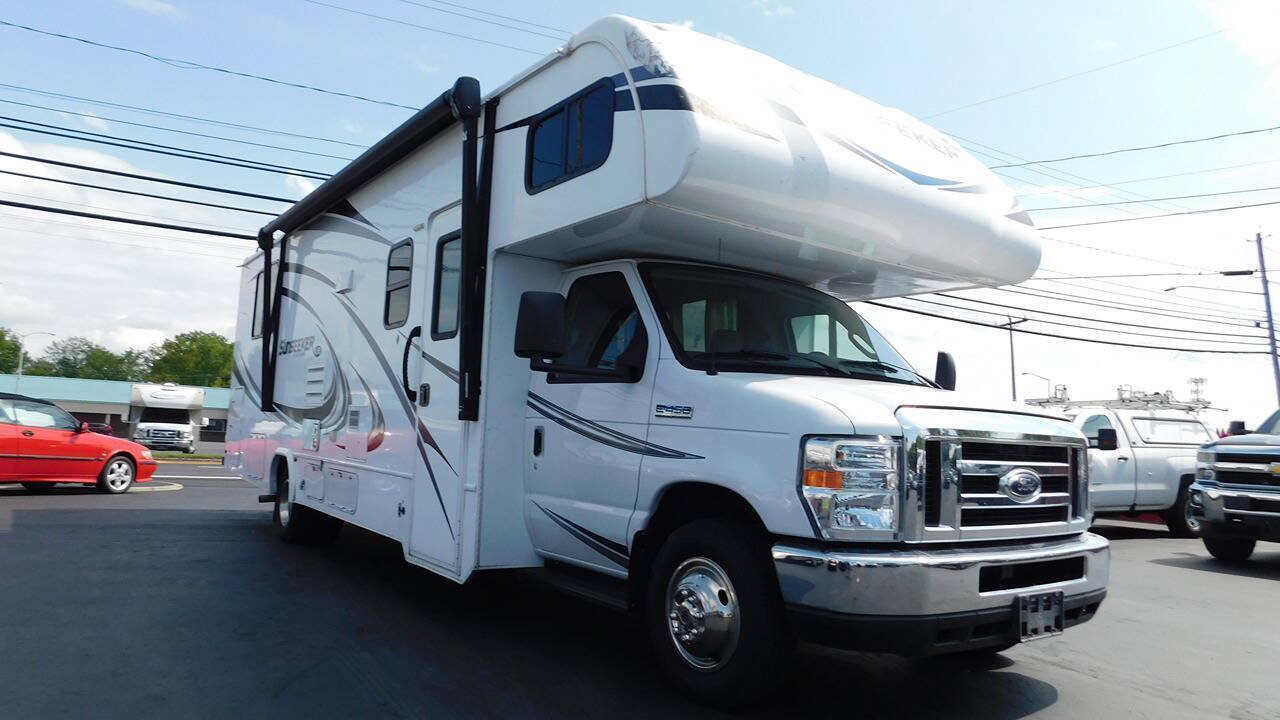 Used 2019 Ford E-450 and Econoline 450 Super Duty w/ Motorhome Prep Package RWD image 1