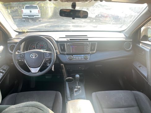 Used 2013 Toyota RAV4 XLE AWD/4WD image 33