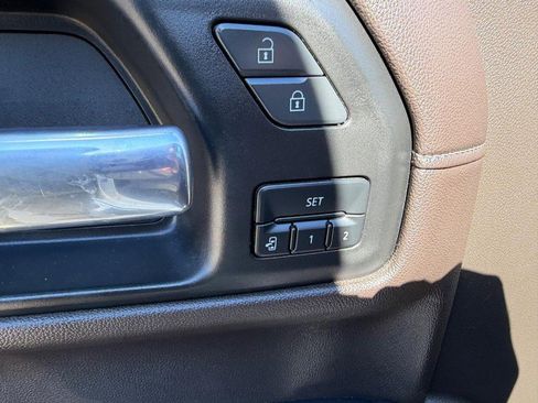 Used 2021 GMC Sierra 1500 SLT w/ SLT Premium Package image 17