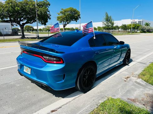 Used 2023 Dodge Charger R/T w/ Navigation & Travel Group RWD image 5