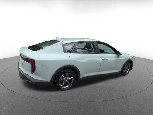 Used 2025 Kia K4 FWD image 14