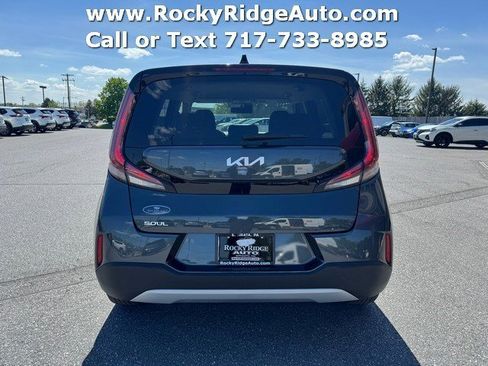 Used 2025 Kia Soul LX w/ LX Technology Package FWD image 6
