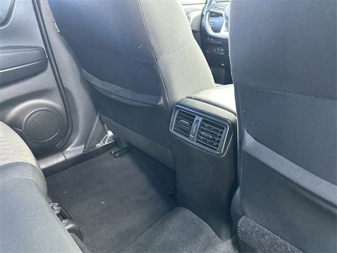 Used 2020 Nissan Rogue SV image 38