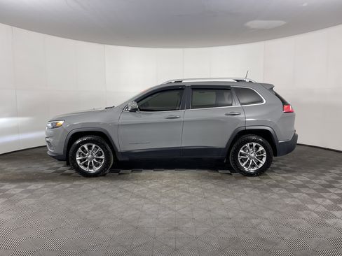 Used 2020 Jeep Cherokee Latitude Lux w/ Comfort/Convenience Group image 3