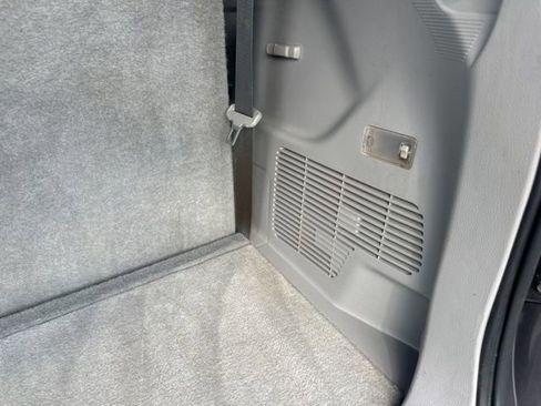 Used 2019 Toyota Highlander LE image 52