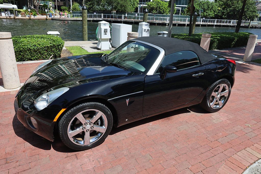 Used 2007 Pontiac Solstice GXP w/ Premium Package RWD image 27