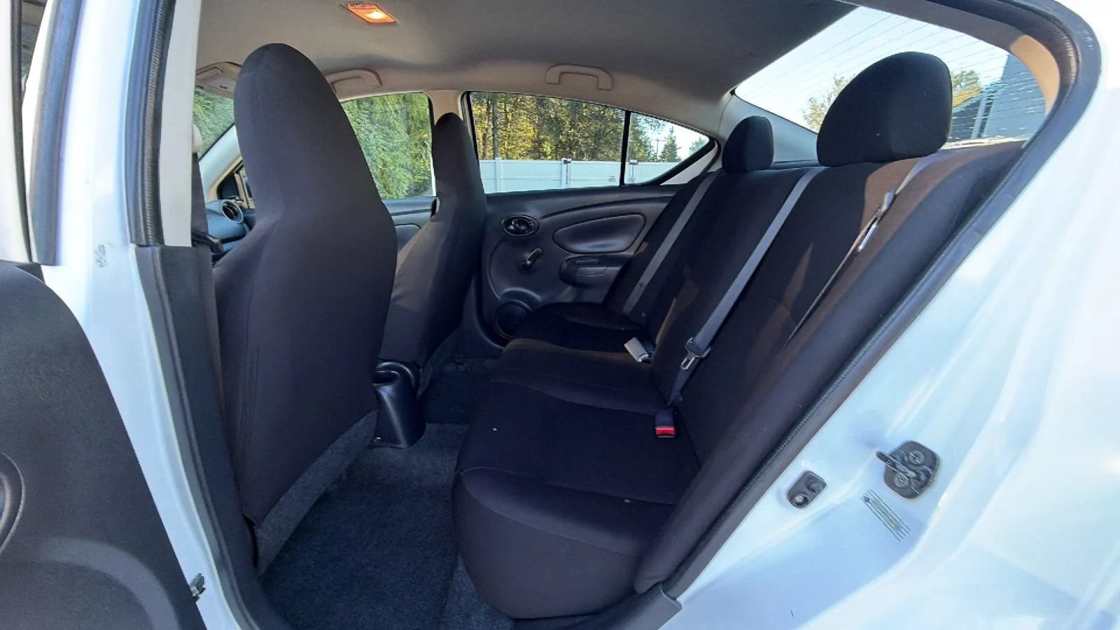 Used 2015 Nissan Versa S Plus FWD image 31