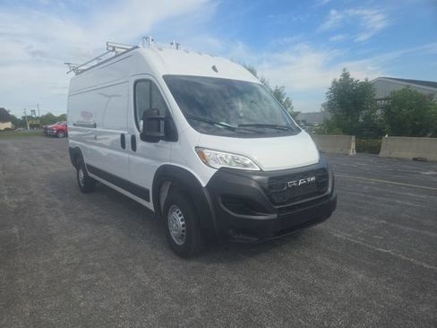 Used 2025 RAM ProMaster 2500 FWD image 2
