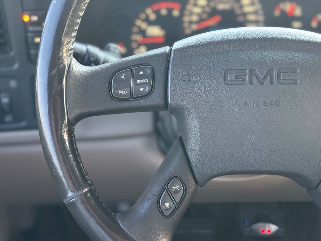 Used 2004 GMC Sierra 2500 SLE w/ Heavy-Duty Power Package AWD/4WD image 20