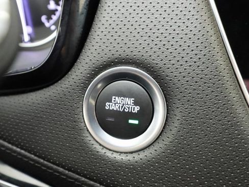 Used 2025 Cadillac XT5 Premium Luxury image 18