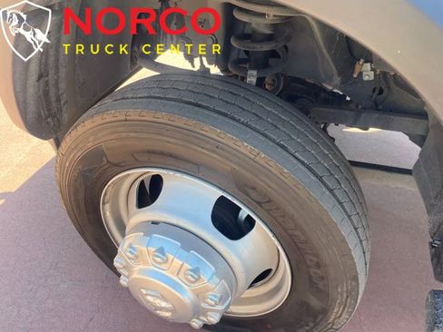 Used 2022 RAM 5500 Tradesman w/ Chrome Appearance Group AWD/4WD image 6