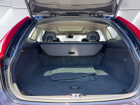 Used 2017 Volvo XC60 T5 Inscription w/ Advanced Package AWD/4WD image 21