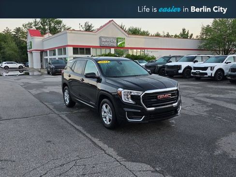 Used 2024 GMC Terrain SLE AWD/4WD image 1