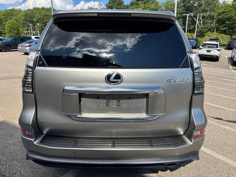 Used 2023 Lexus GX 460 Premium w/ Accessory Package AWD/4WD image 3