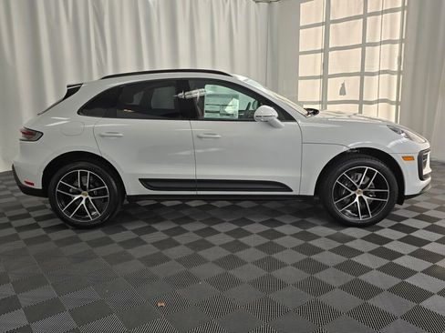 New 2026 Porsche Macan image 8