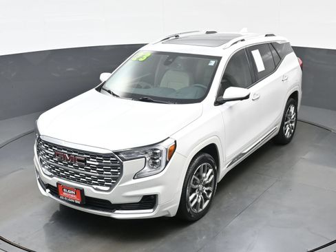 Used 2023 GMC Terrain Denali w/ Denali Premium Package AWD/4WD image 37