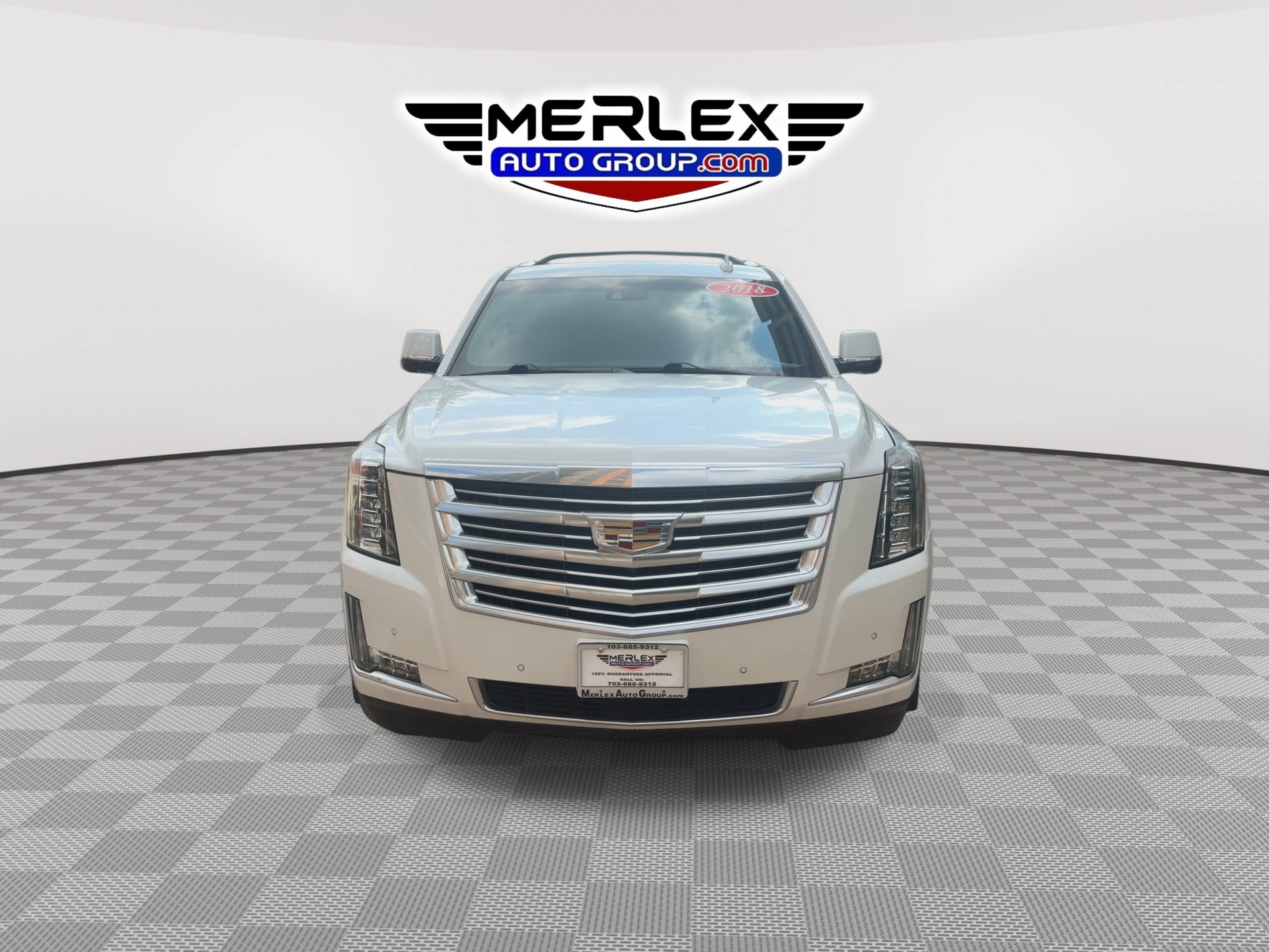 Used 2018 Cadillac Escalade ESV Platinum RWD image 3