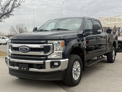 Used 2021 Ford F350 XLT w/ XLT Value Package image 3