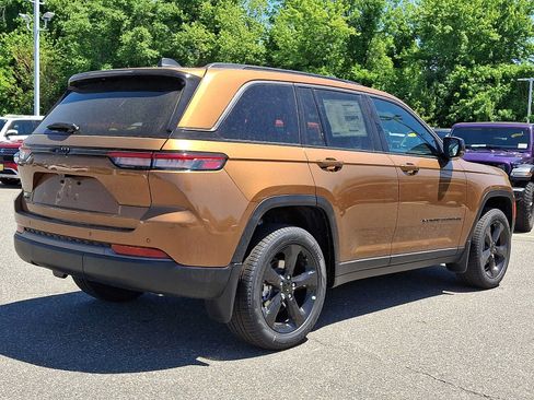 New 2026 Jeep Grand Cherokee Limited AWD/4WD image 4