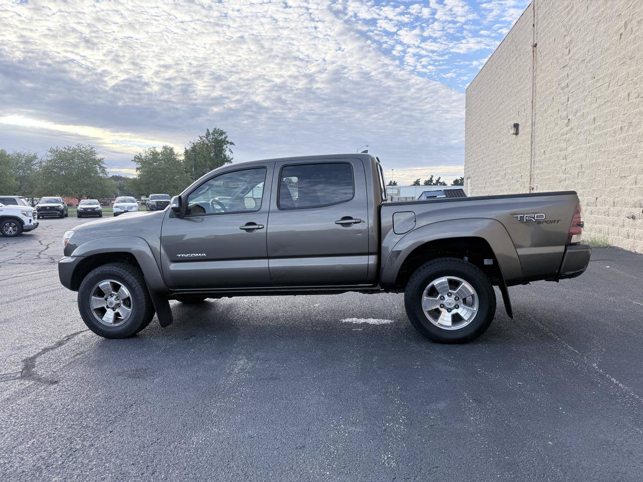 Used 2012 Toyota Tacoma PreRunner w/ TRD Sport Pkg RWD image 2
