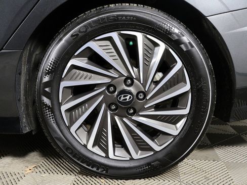 Used 2025 Hyundai Sonata Limited image 25