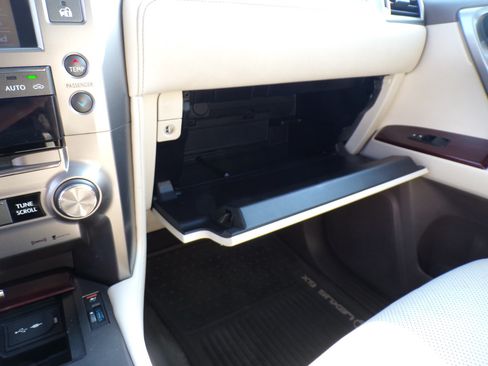 Used 2016 Lexus GX 460 w/ Premium Package AWD/4WD image 26