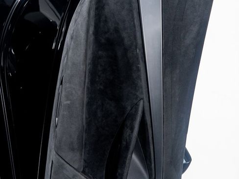 Used 2024 McLaren 750S Spider image 32